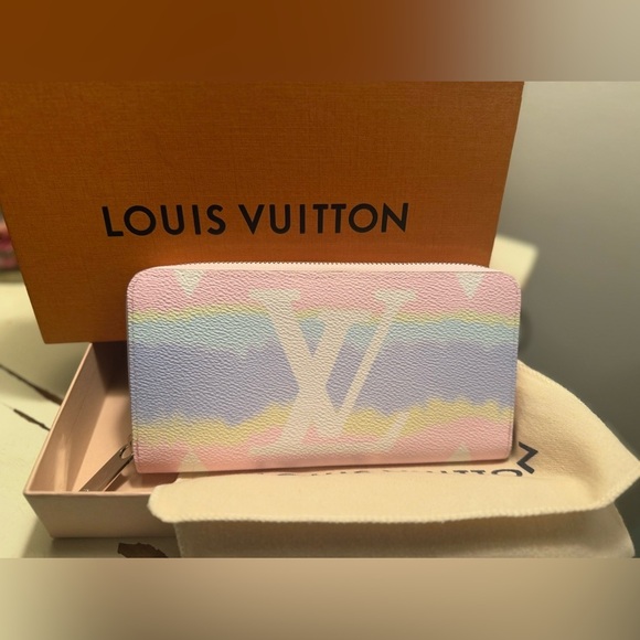 SOLD LOUIS VUITTON LV Escale Used Zippy Long Wallet Leather Pastel Pink - Picture 12 of 13